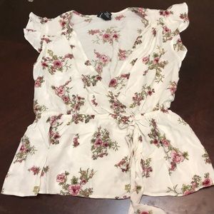 Floral top 🔥